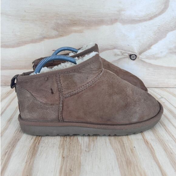 UGG - Classic Ultra - Mini Boots - Brown - Kids Big Girl's - 6 - S/N 1130750K
